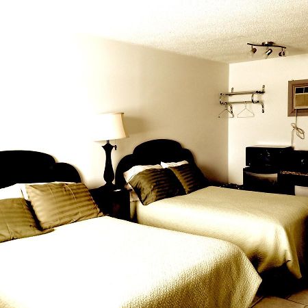 Chaparral Inn Arcola Екстер'єр фото